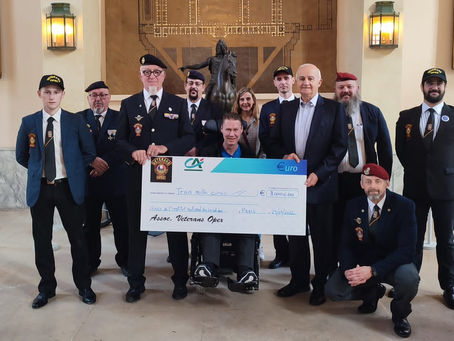 Remise de chèque aux Invalides