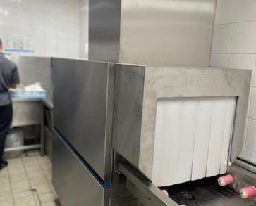 Hobart conveyor dishwasher