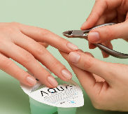 Etiler'de profesyonel medikal manikür uygulaması – tırnak sağlığı için özel bakım