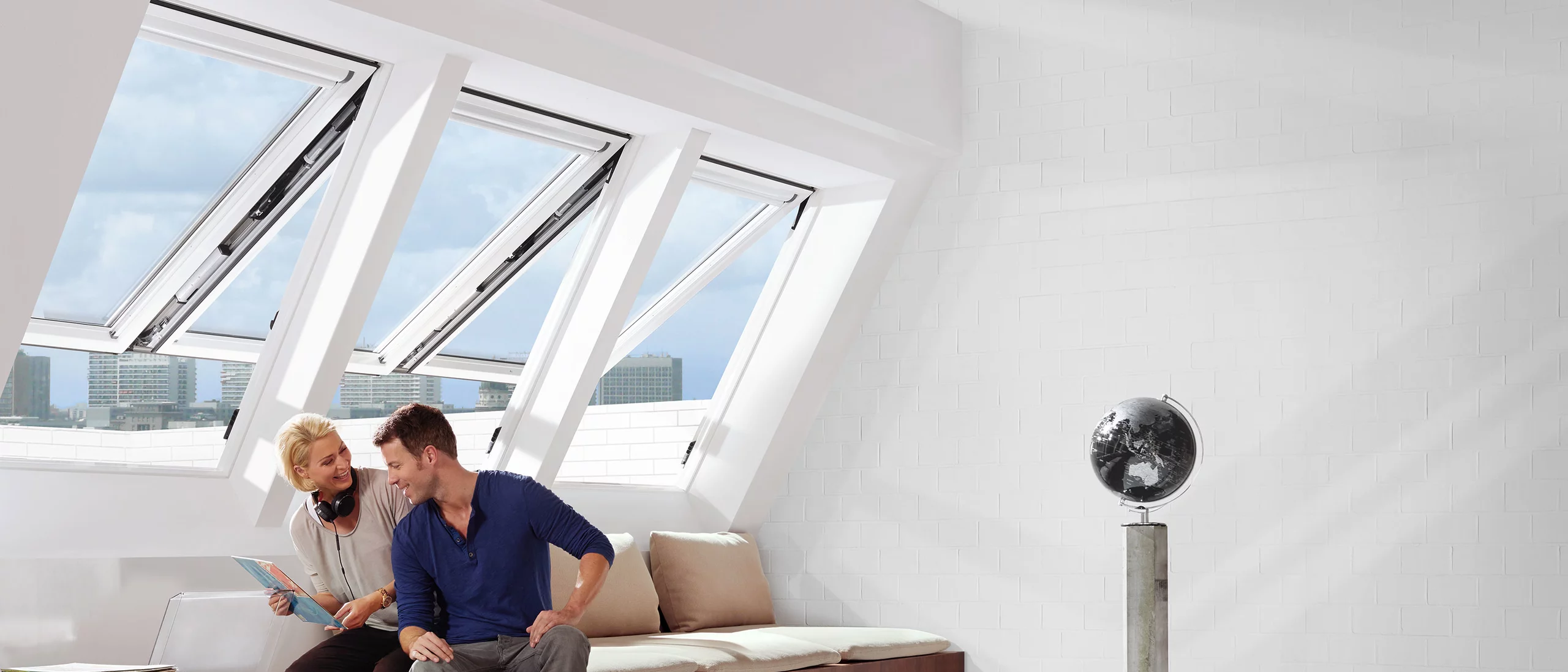 dachfenster-breit_roto_wdc_i8_k_w_i_3_780s.webp