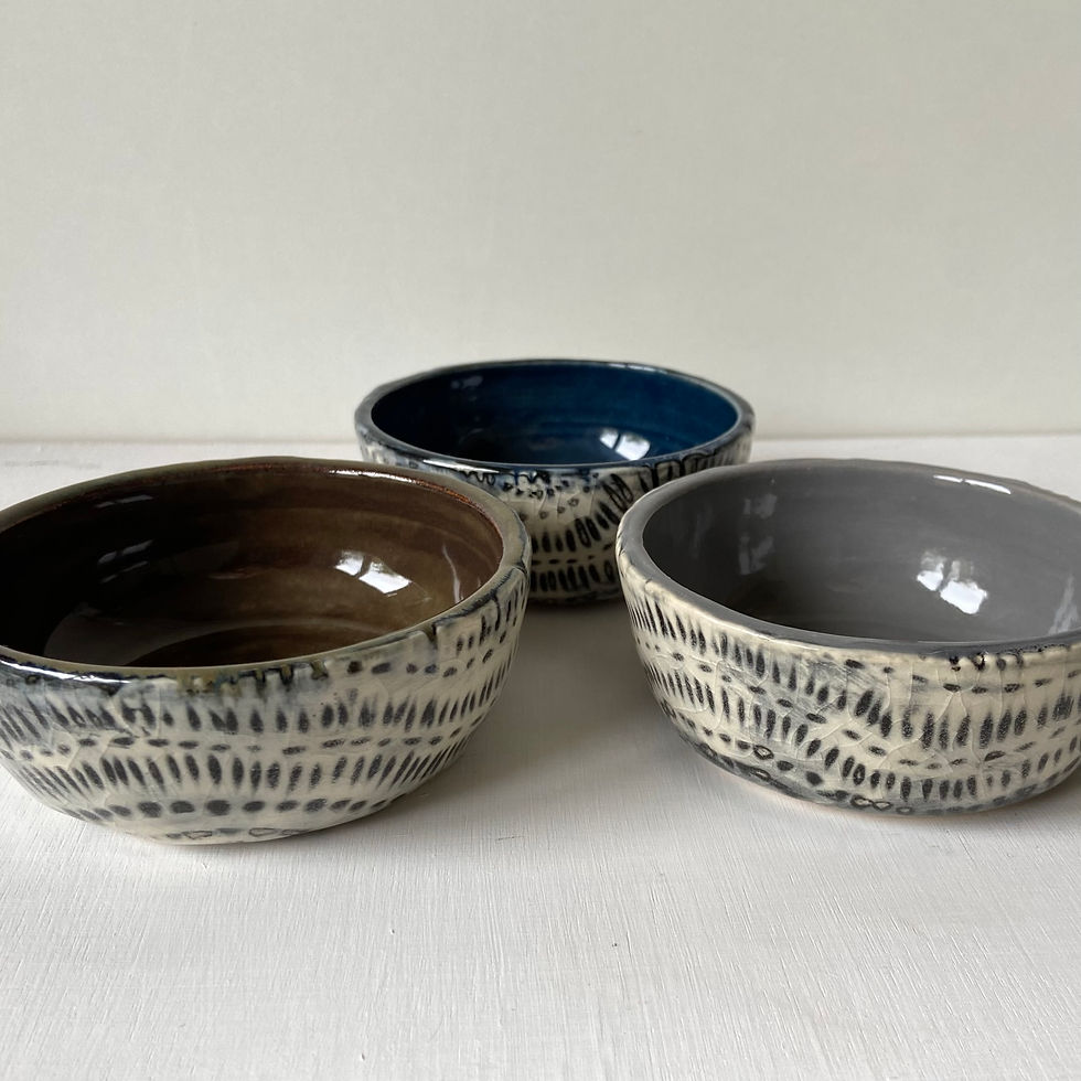 Thumbnail: Sgraffito snack bowls