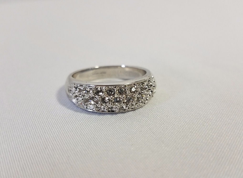 MULTI LAYER RING WITH SPARKLING CRYSTAL