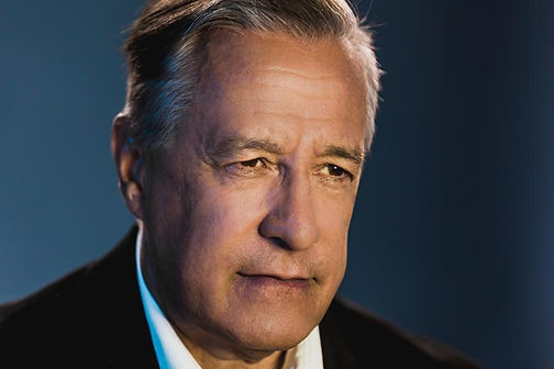 businessman-close-up_925x.jpg