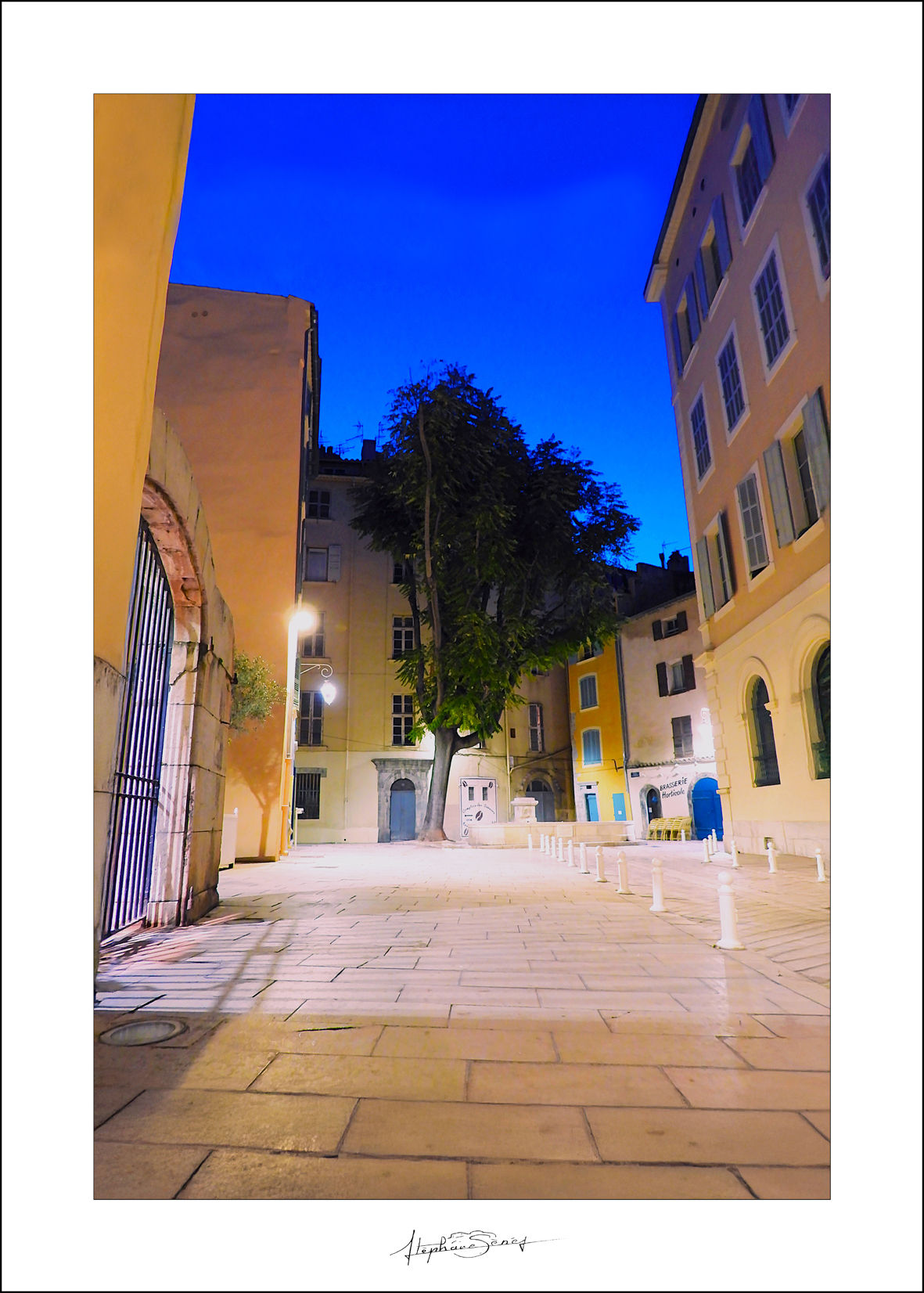 Place Vincent Raspail à Toulon