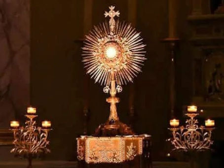 In the Light of the Blessed Sacrament: Meditation and Contemplation