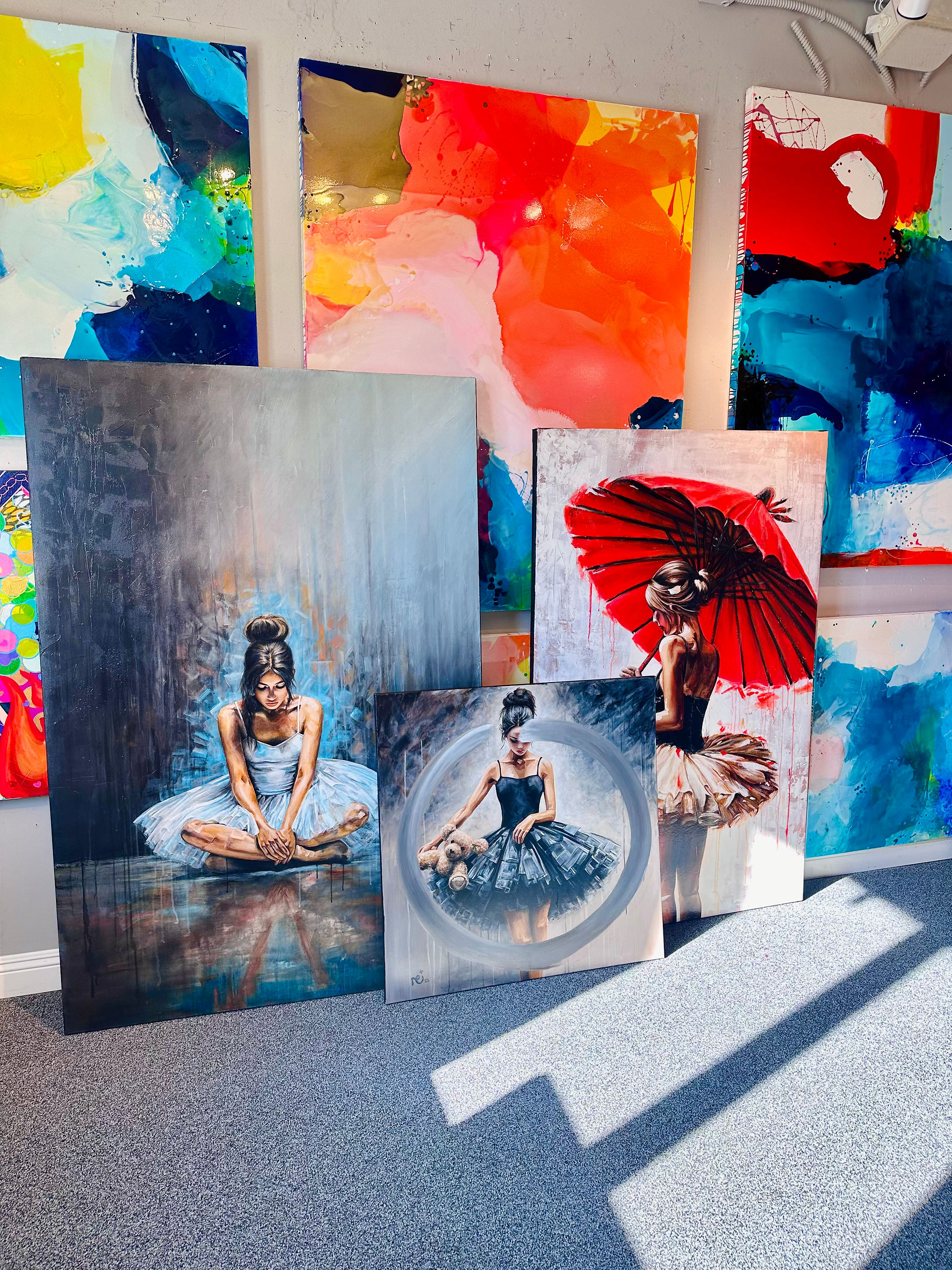 Paintings of three ballerinas in different positions. The theme is "Eternal Youth"