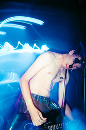 Blindfold y Soulbreath en el moshpit de El Sótano, Madrid