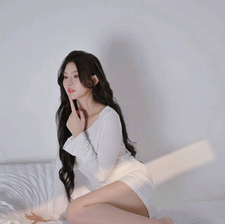LUCKY 2000 KTV 的陪酒女郎