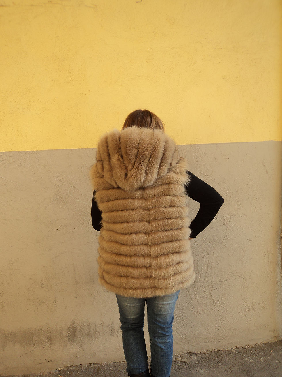 Thumbnail: Gilet con cappuccio