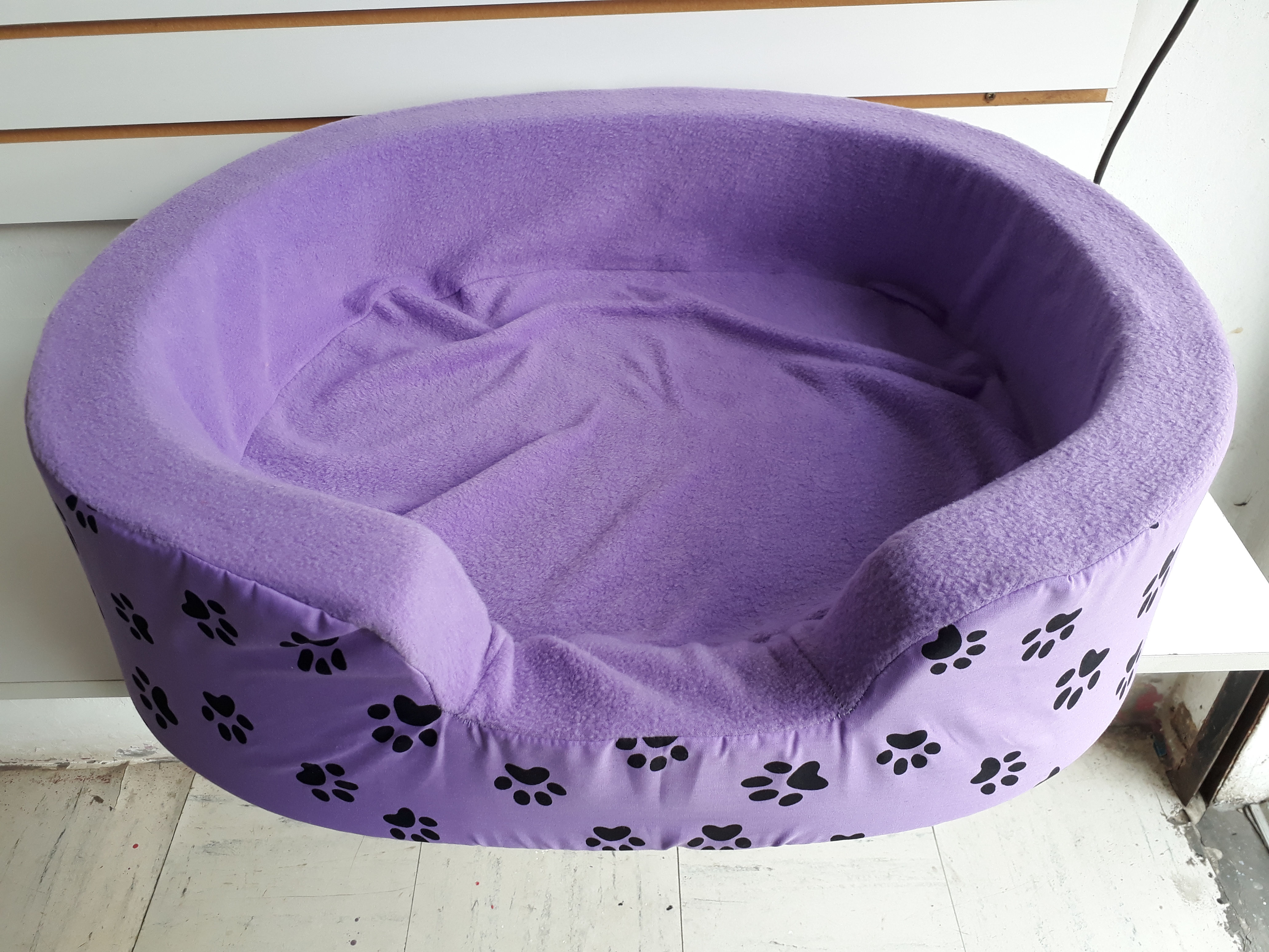 Cama color lila (talla 2)