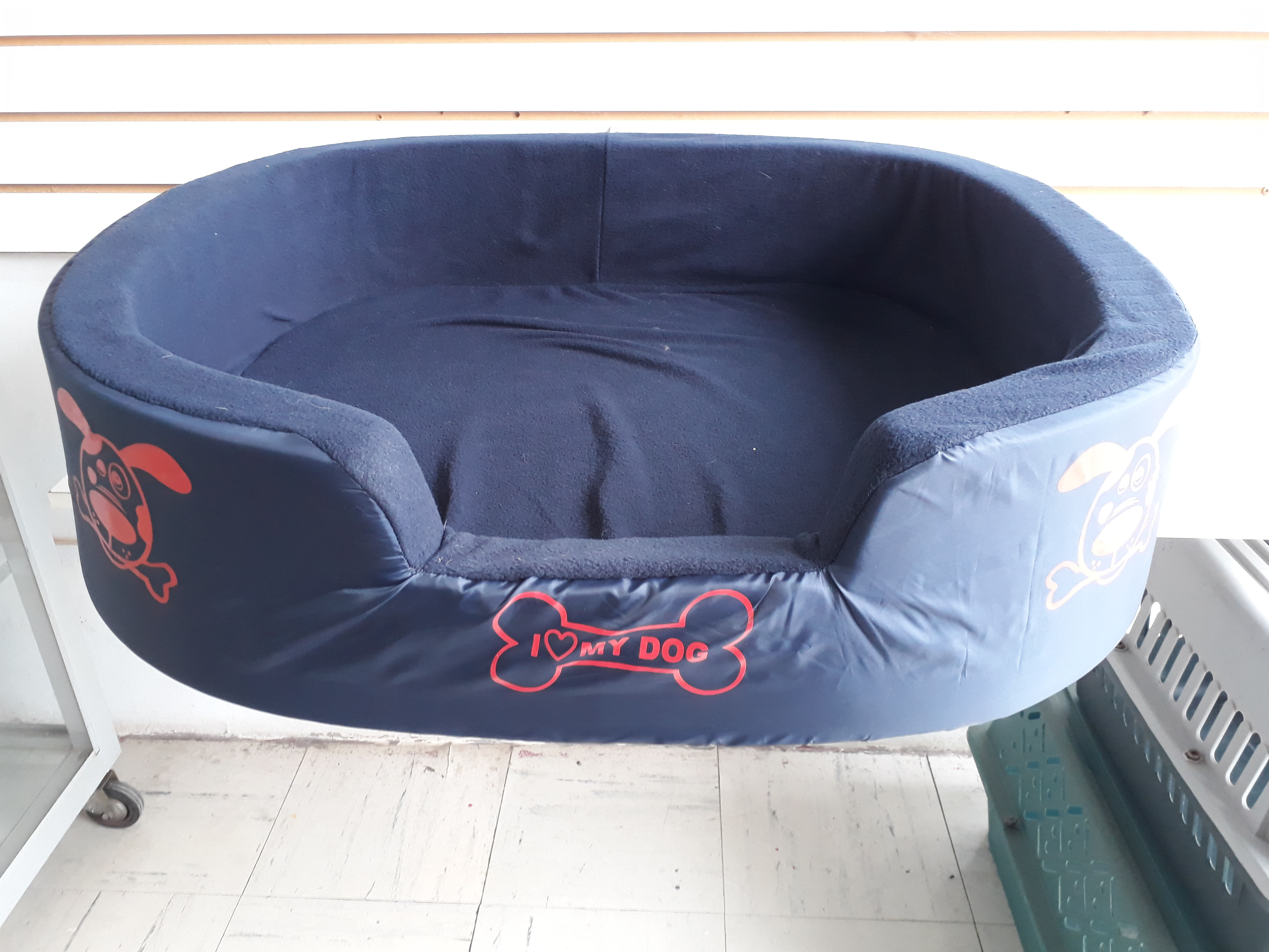 Cama color azul prusiano (talla 4)