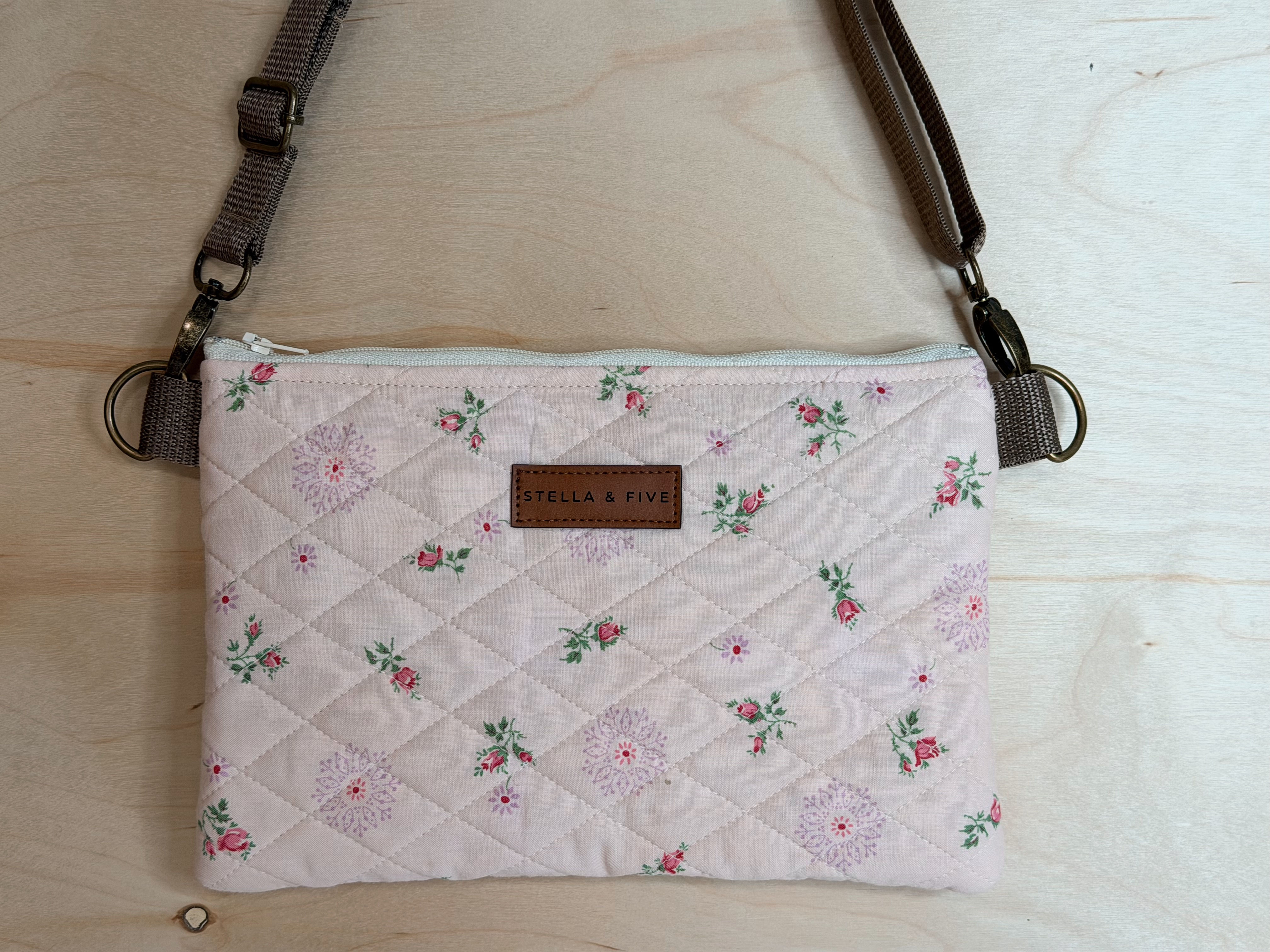 Vintage Quilted Pink Floral Pocket Bag - Crossbody Bag Fanny