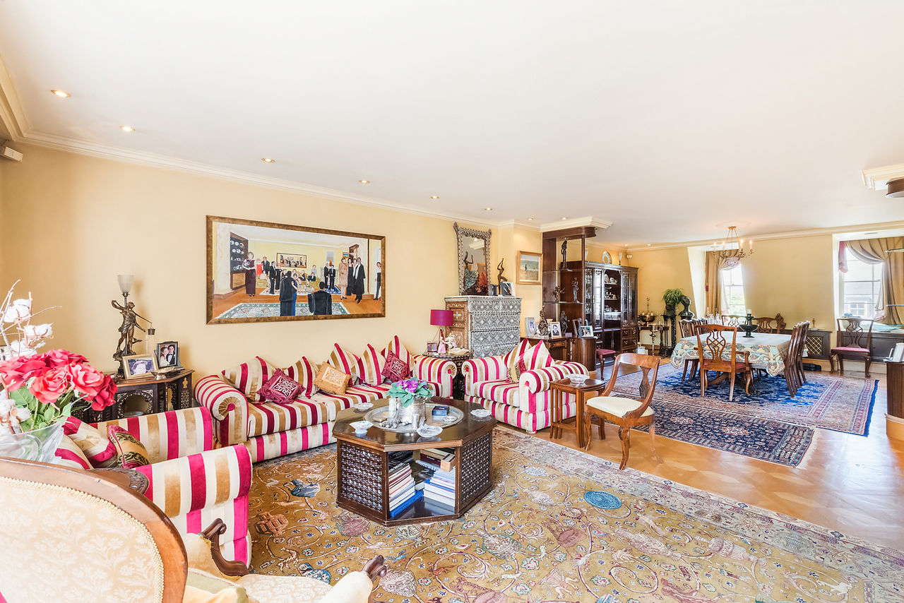 Sav Chel Sales 7, 194 Queen's Gate  (15)