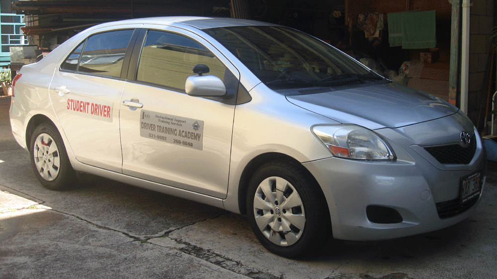 2012-Yaris-Passenger-Side-V.gif