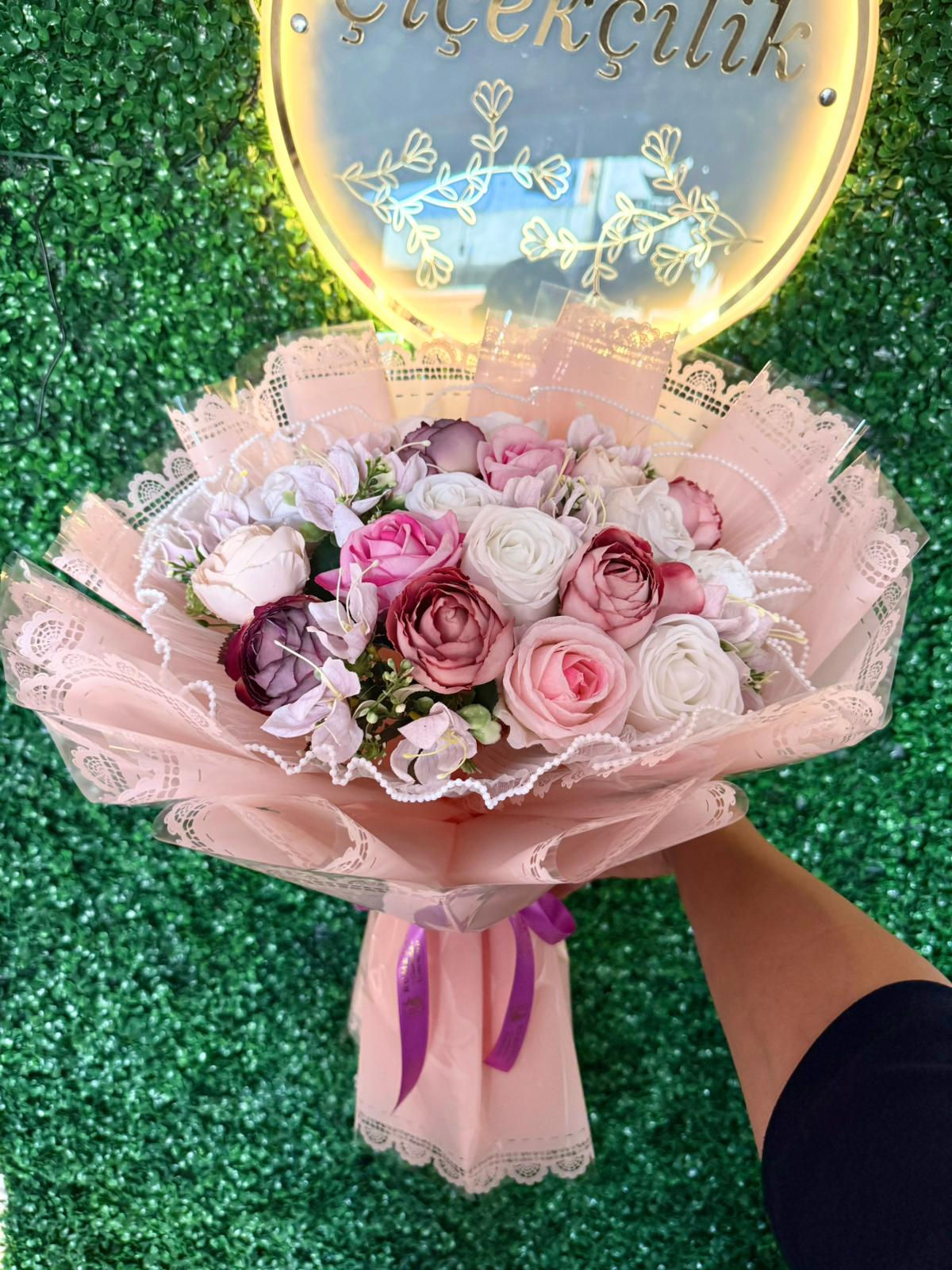 Yapay Beyaz Pembe Karışık Buket (Büyük Boy)