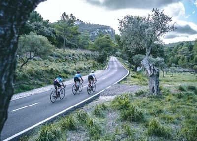 group cycling holidays for singles