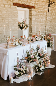 abundant sweetheart table flowers in Buckinghamshire