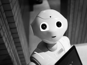 Motivational Keynotes On Leadership in the Age of AI: What You Must Focus On