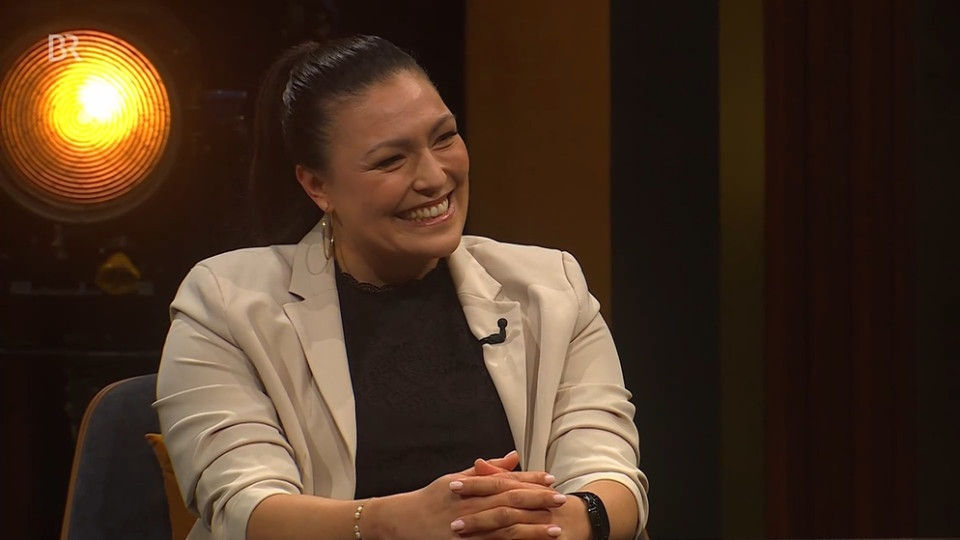 Ringstetter Shwo - Nadine Nurasyid