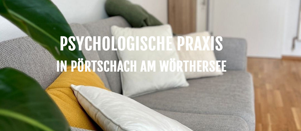 Couch in Praxis Psychologin Christina