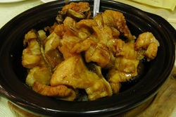 carne cocodrilo asada