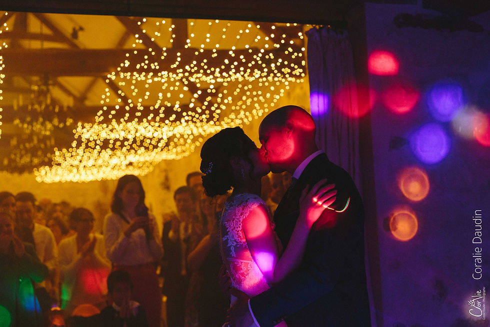 photo de la première danse des mariés