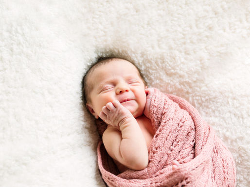 Photographie de nouveau né à domicile