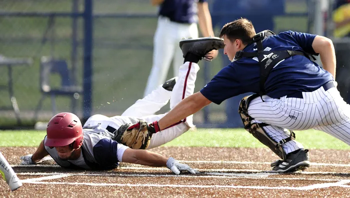 LONETTO CATCHING 2.webp