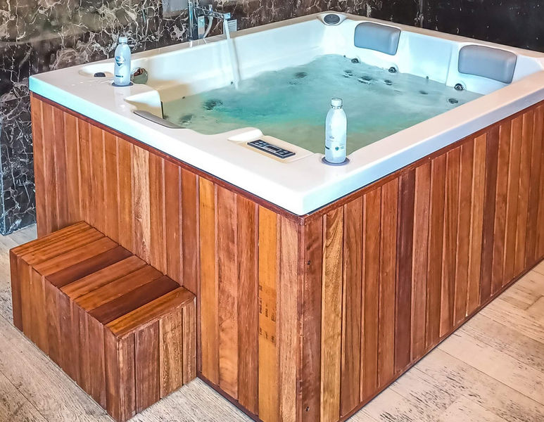 3 kişilik ısıtmalı ve filtreli dış mekan bahçe spa jakuzi