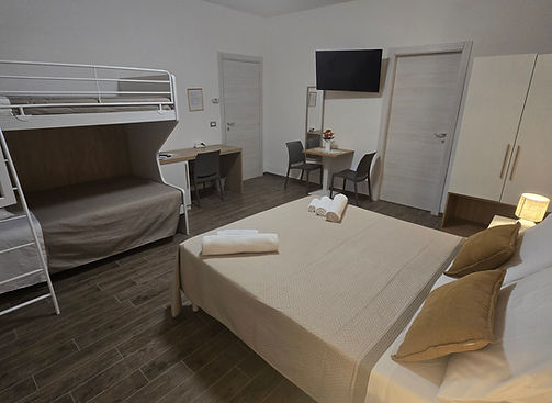 20250925_210455 (1).jpg