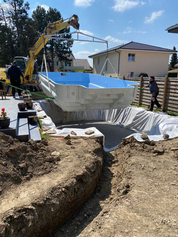 Excavation, préparation du terrain et fourniture d’une piscine en fibre de verre à Payerne - Vaud