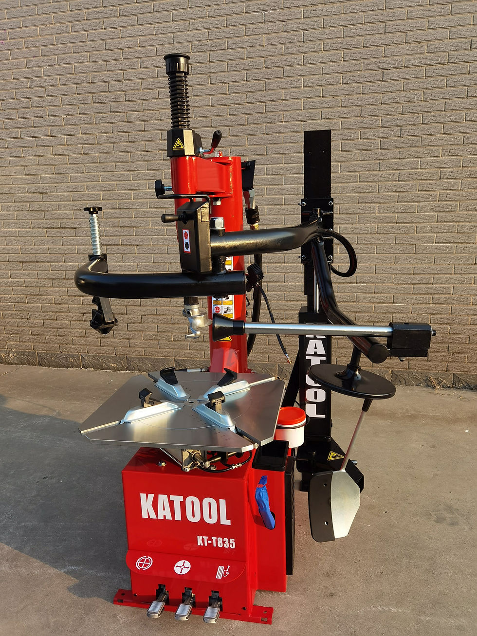 Thumbnail: Katool KT-T835 Single Assist Arm Tire Changer 12"-28" Rims