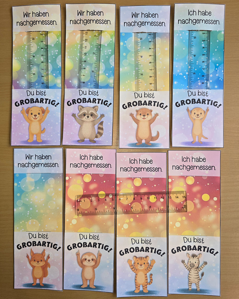 Grußkärtchen mit Lineal mit der Aufschrift: Ich habe nachgemessen. Du bist großartig!