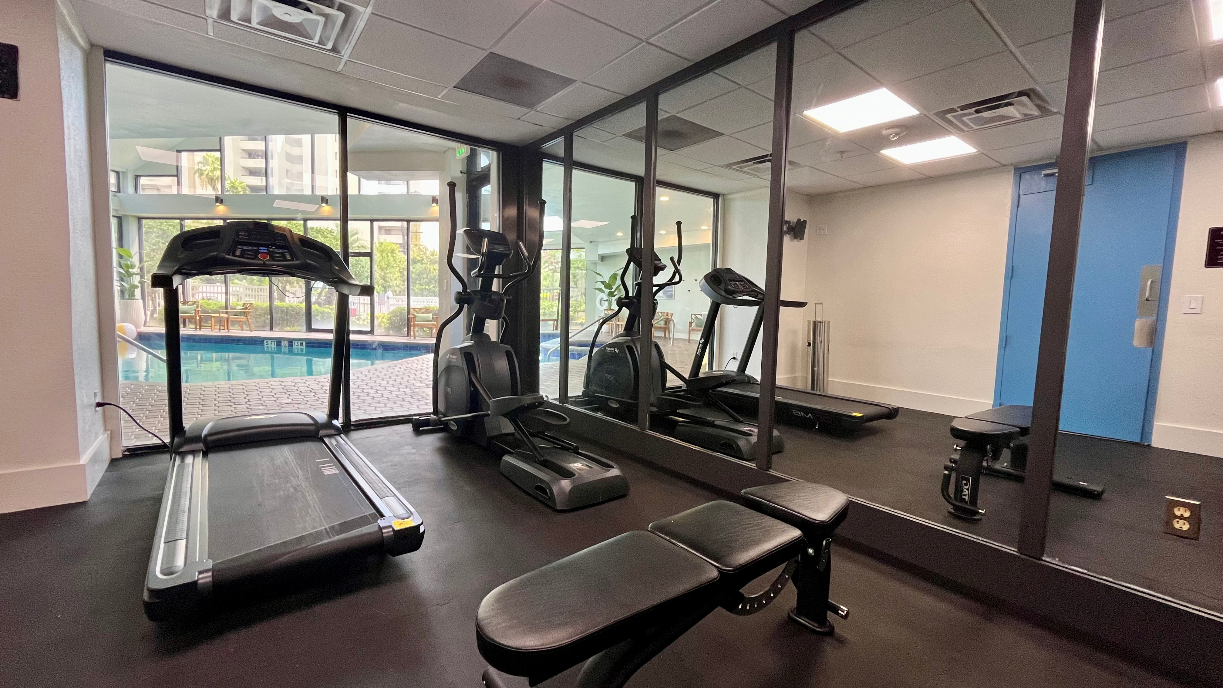 Enclave Gym - CardioL.heic