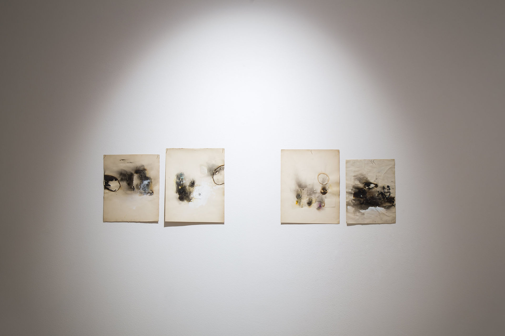 Alberto Colliva nella mostra Segnali di vita, ispirata a Franco Battiato. Noto, Studio la Linea Verticale, Chiesa di Montevergini.