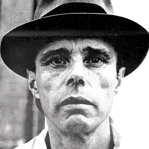 Joseph Beuys artista della galleria Studio la Linea Verticale di Bologna. Iranian artist, emergent, contemporary art, arte contemporanea, italy, art prize, contemporary art gallery, galleria d'arte contemporanea emilia romagna.