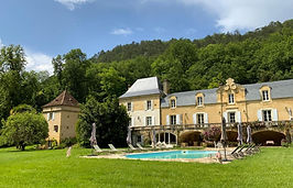 Chateau Argentonesse outside