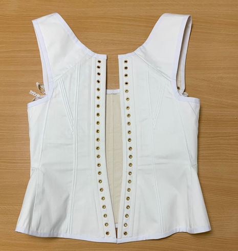Back of 1820s corded corset.