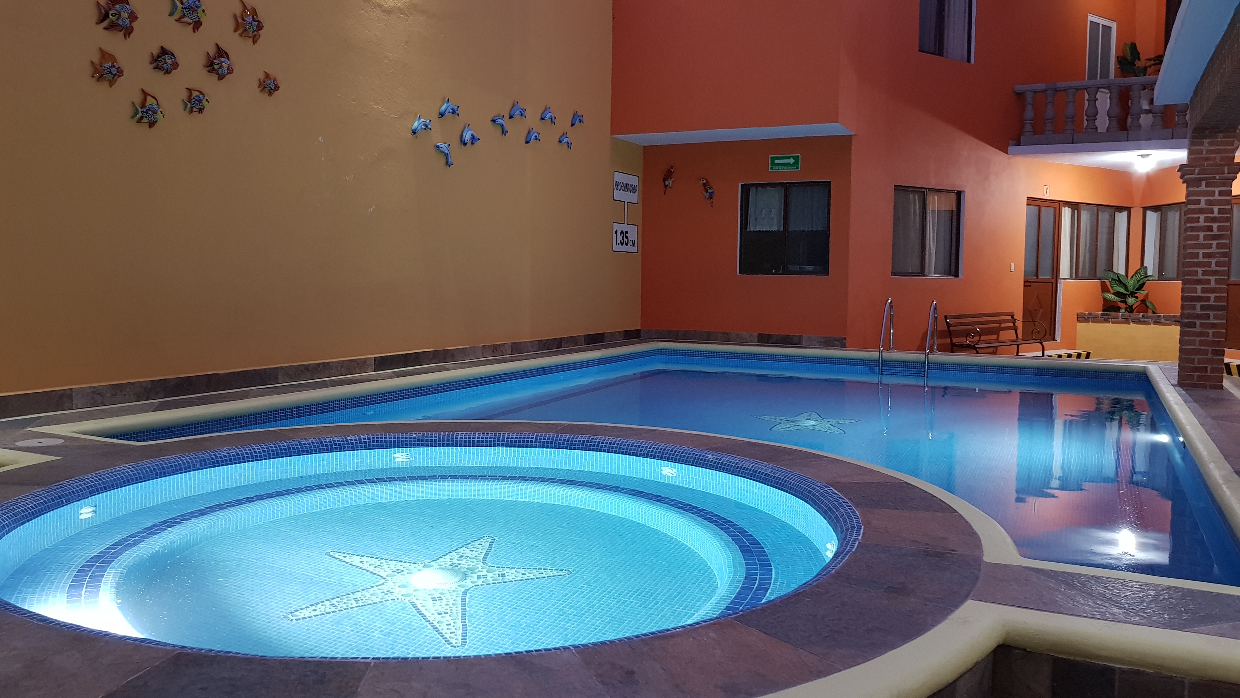 PISCINA
