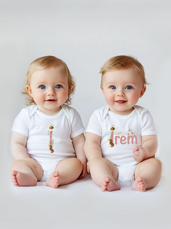 Kişiye Özel İ Harfi Tasarımlı %100 Pamuklu 2'li Bebek Body ve Ham Keseli Set