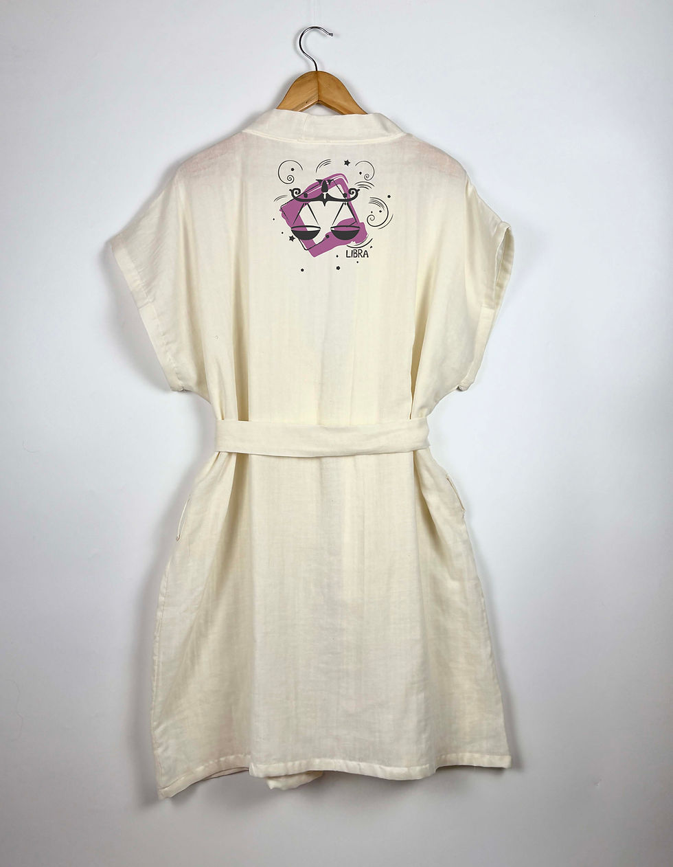 Küçük resim: Terazi Burcu Tasarımlı Düşük Kol Müslin Kimono