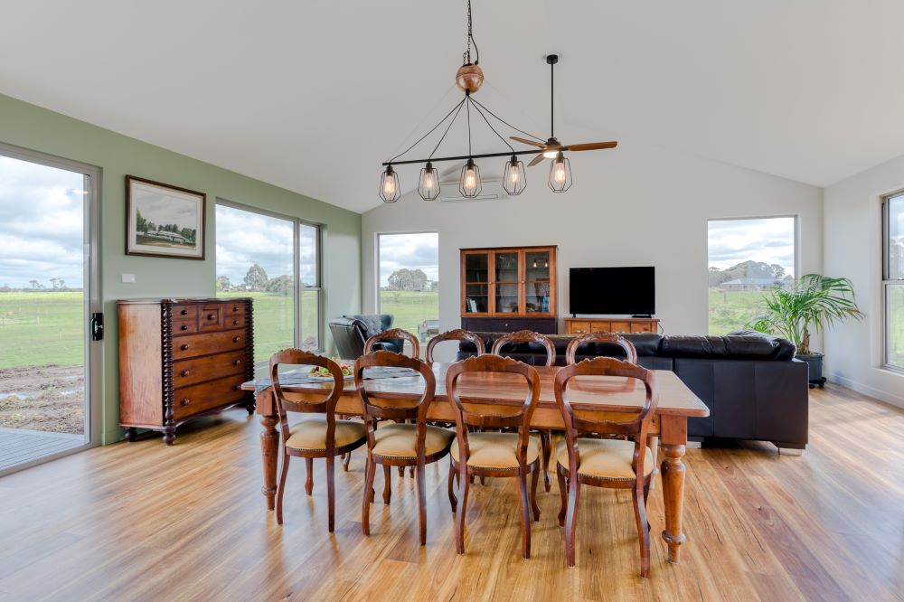 Living and dining room in a new home in Cobden, Victoria built by Roberts Builders Pty Ltd.