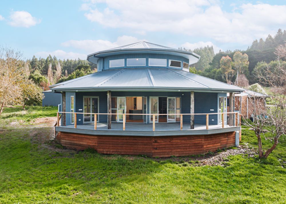 Exterior of round house built by Roberts Builders in Kennedy's Creek, Victoria.