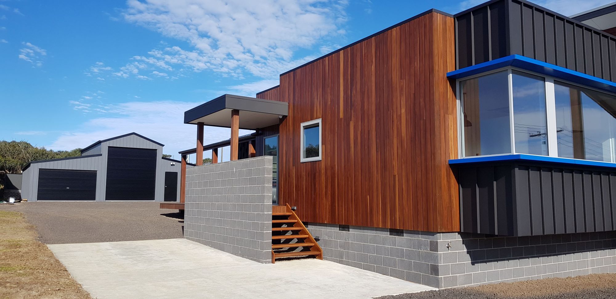 Exterior of a new custom home built by Roberts Builders in Port Campbell Victoria on the Great Ocean Road