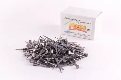 Clavos de herrar marca Peon caja 250 unidades