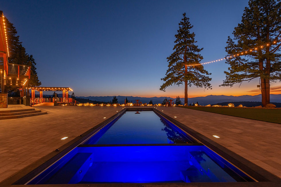 Modern mountain retreat residential design by MASTRIDICASA in Austin Ridge, Truckee