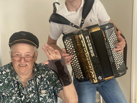 Après-midi accordéon avec Mathieu...