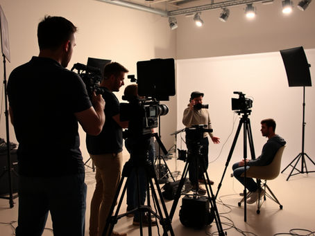 Los retos contemporáneos de la producción audiovisual: el talento humano, los equipos y la aparición de la inteligencia artificial.