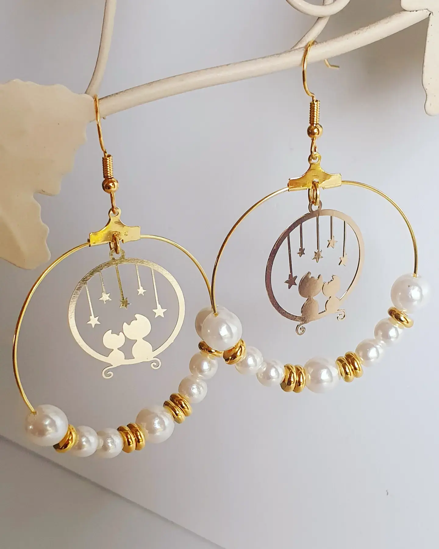 Boucles "Collection Fêtes" Chats Nacré-Doré