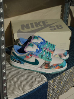 FUTURA X NIKE DUNK SB LOW